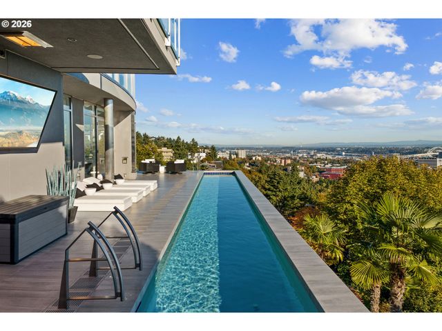 1305 Sw MYRTLE Ct, Portland, OR 97201