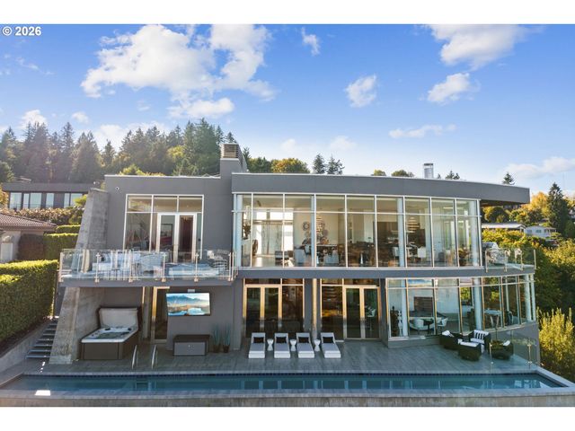 1305 Sw MYRTLE Ct, Portland, OR 97201