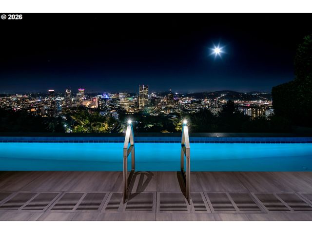 1305 Sw MYRTLE Ct, Portland, OR 97201