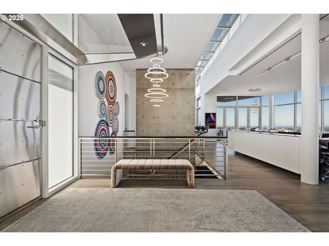 1305 Sw MYRTLE Ct, Portland, OR 97201