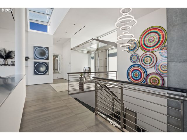 1305 Sw MYRTLE Ct, Portland, OR 97201