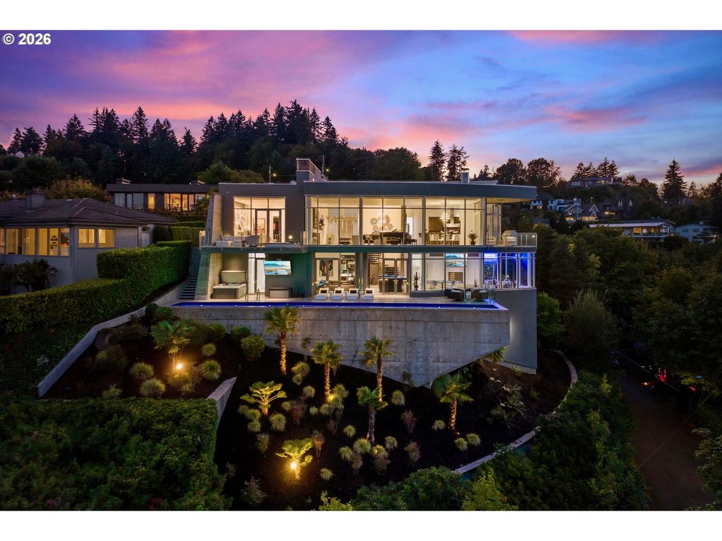 1305 Sw MYRTLE Ct, Portland, OR 97201