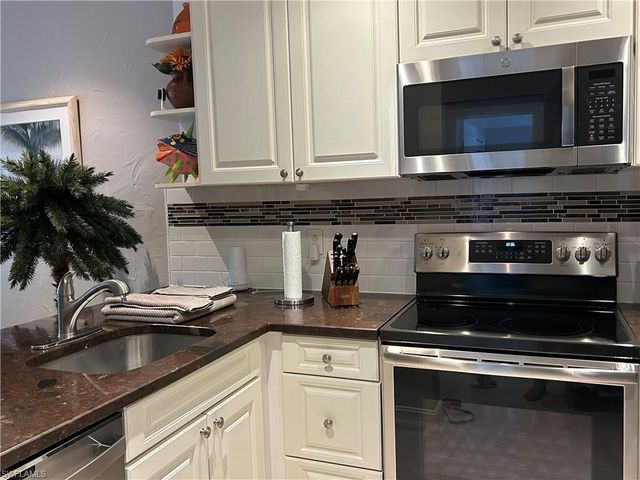 3321 Olympic DR 625, Naples, FL 34105