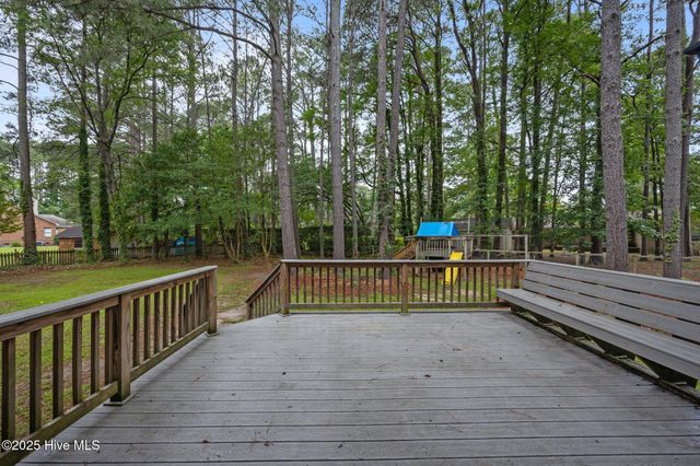 2305 Fieldstone Place, Greenville, NC 27858
