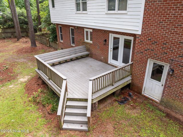 2305 Fieldstone Place, Greenville, NC 27858
