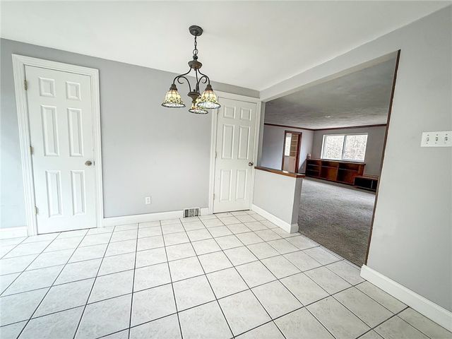 104 Lakewood Dr, Center Twp, PA 16001