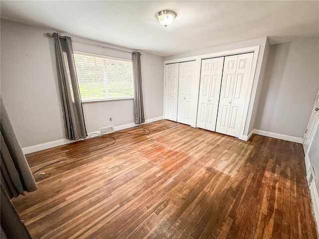 104 Lakewood Dr, Center Twp, PA 16001
