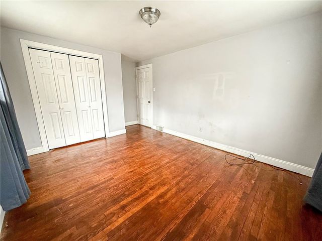104 Lakewood Dr, Center Twp, PA 16001