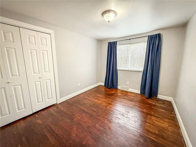 104 Lakewood Dr, Center Twp, PA 16001