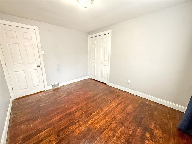 104 Lakewood Dr, Center Twp, PA 16001