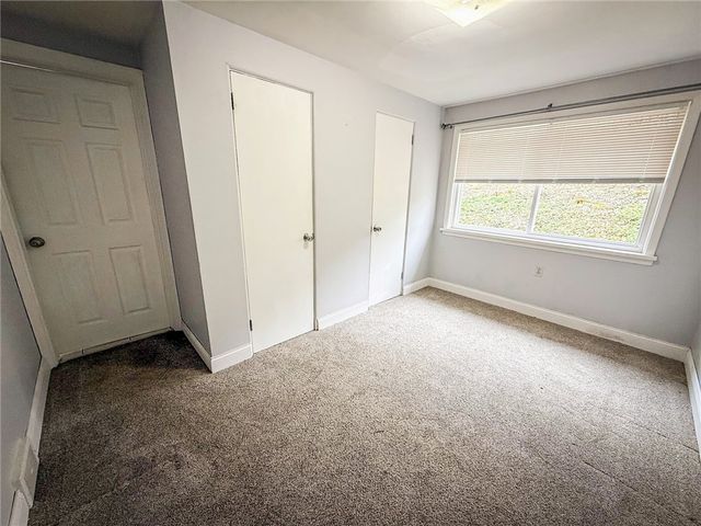 104 Lakewood Dr, Center Twp, PA 16001