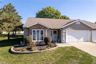 10471 Royal Oak Drive 38 A, Strongsville, OH 44136