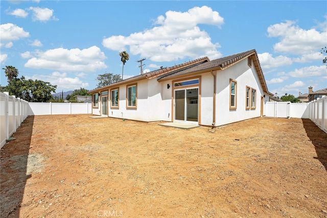 595 E 12th Street, Beaumont, CA 92223