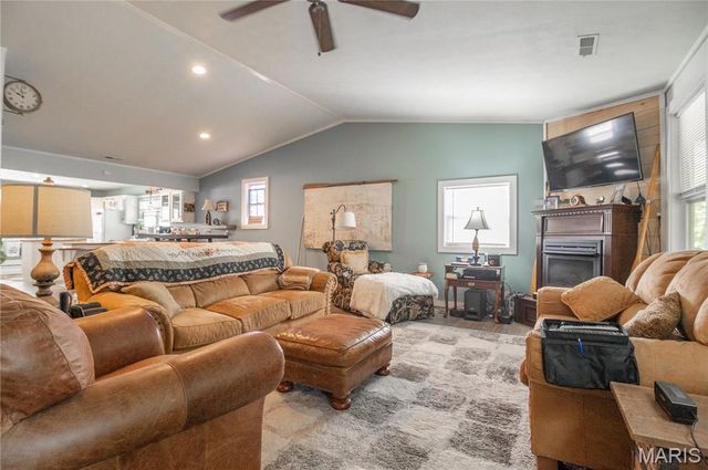 56 Lueckle Drive, Van Buren, MO 63965