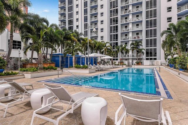 100.2 LAKE AVENUE, Orlando, FL 32801