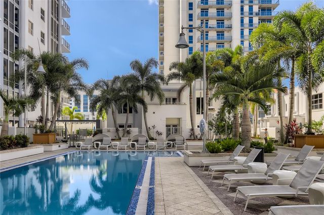100.2 LAKE AVENUE, Orlando, FL 32801