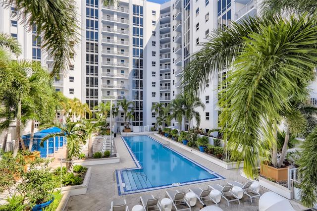 100.2 LAKE AVENUE, Orlando, FL 32801