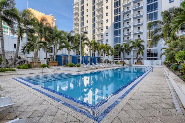 100.2 LAKE AVENUE, Orlando, FL 32801