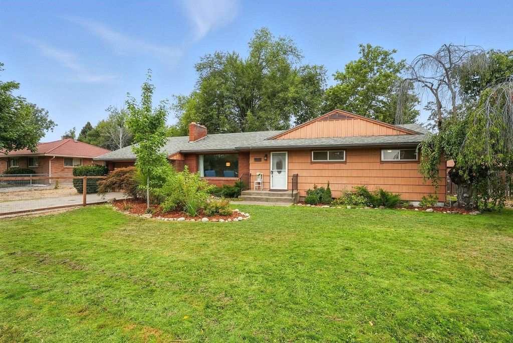607 N Willow Rd, Spokane Valley, WA 99206