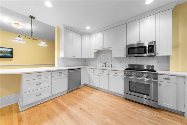 442 Summit Avenue 4, Saint Paul, MN 55102