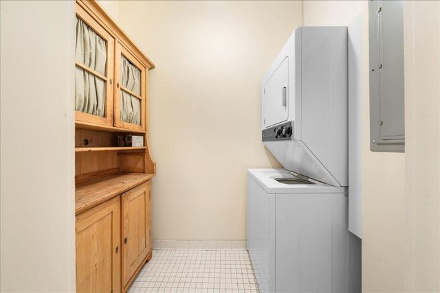 442 Summit Avenue 4, Saint Paul, MN 55102