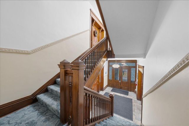 442 Summit Avenue 4, Saint Paul, MN 55102