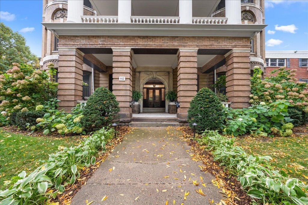 442 Summit Avenue 4, Saint Paul, MN 55102