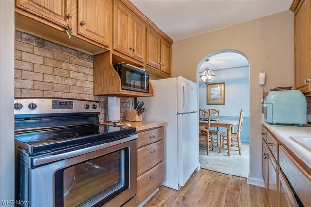 2464 S Freedom Avenue, Alliance, OH 44601