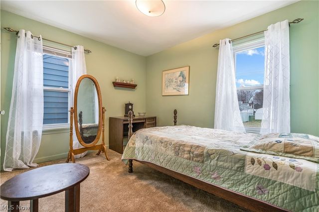 2464 S Freedom Avenue, Alliance, OH 44601