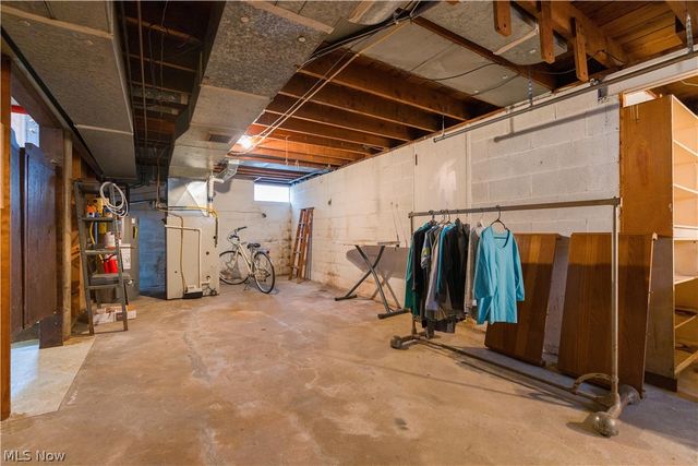 2464 S Freedom Avenue, Alliance, OH 44601