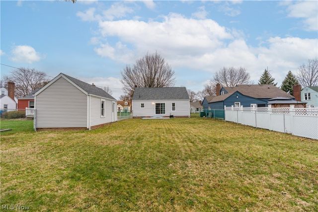 2464 S Freedom Avenue, Alliance, OH 44601