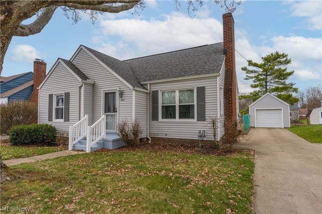 2464 S Freedom Avenue, Alliance, OH 44601