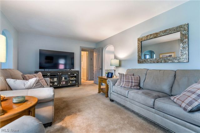 2464 S Freedom Avenue, Alliance, OH 44601