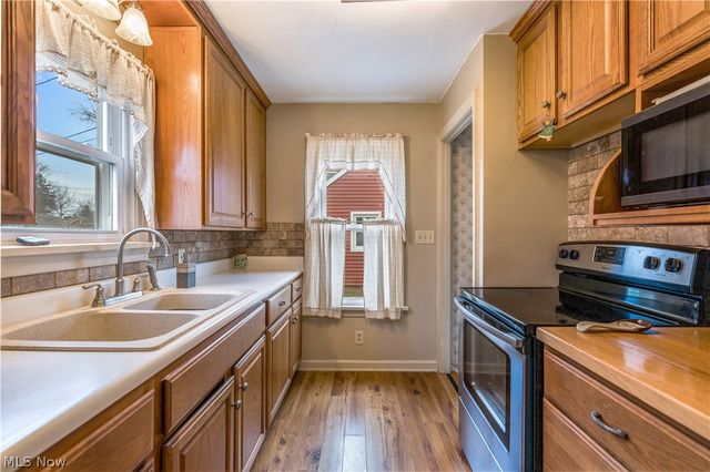 2464 S Freedom Avenue, Alliance, OH 44601