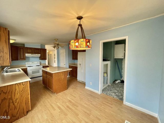 1800 Nc 49, Burlington, NC 27217