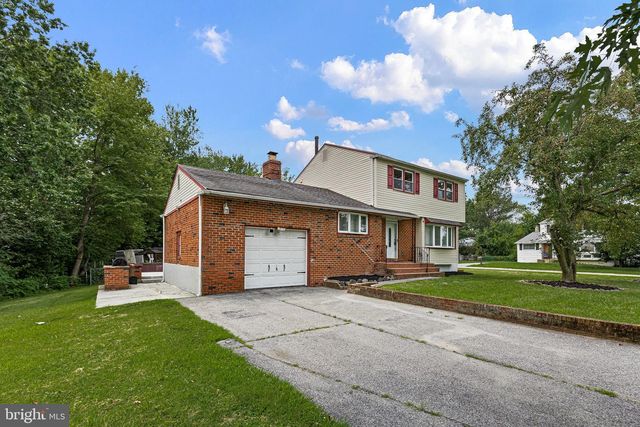 2 SKELTON DR, New Castle, DE 19720