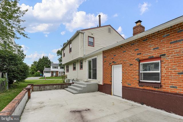 2 SKELTON DR, New Castle, DE 19720
