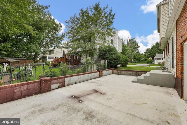 2 SKELTON DR, New Castle, DE 19720