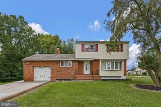 2 SKELTON DR, New Castle, DE 19720