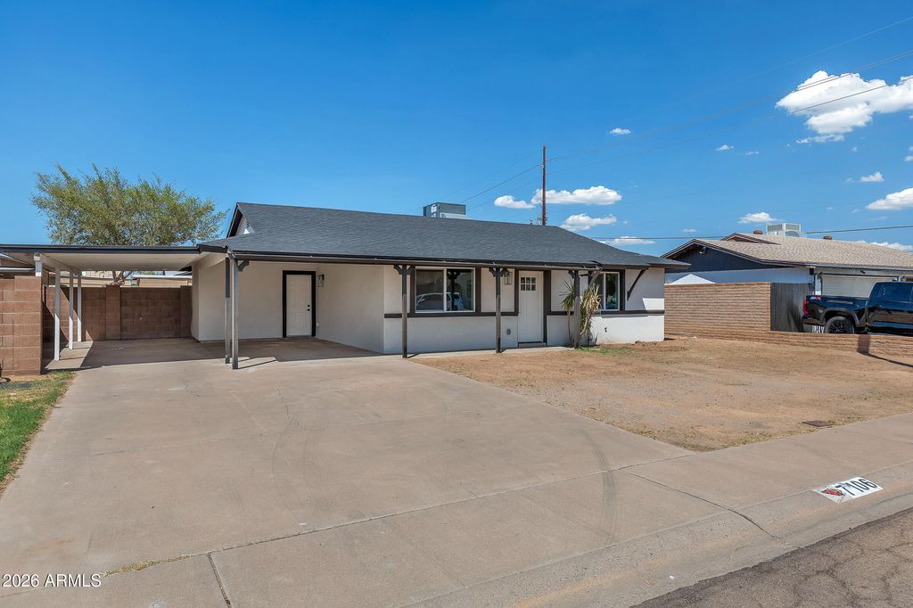 7106 W WILSHIRE Drive, Phoenix, AZ 85035 — photo 2