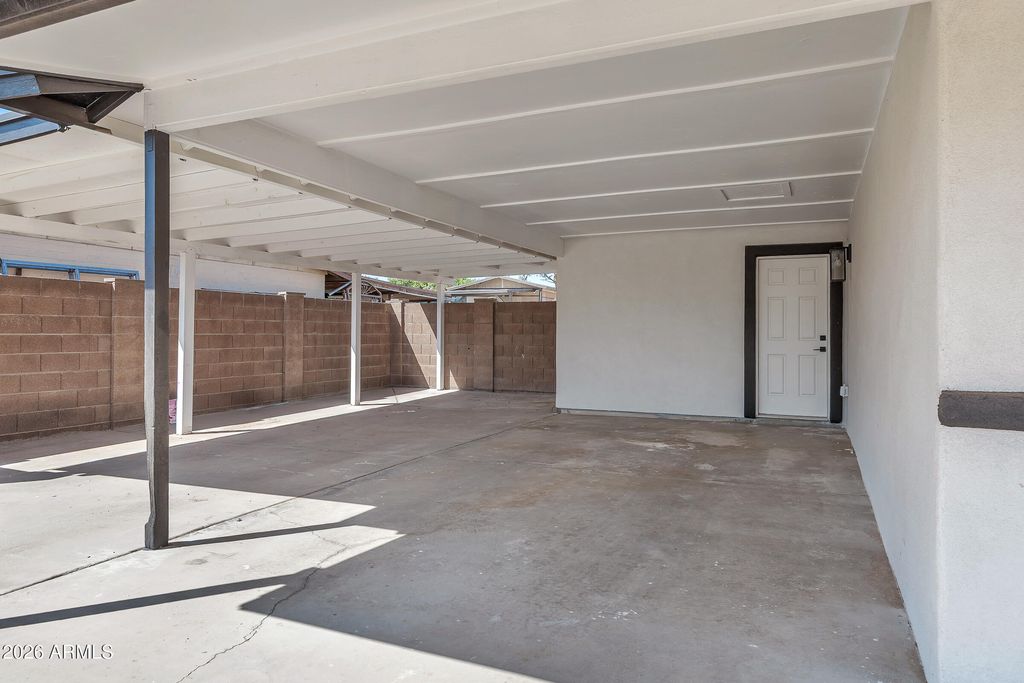 7106 W WILSHIRE Drive, Phoenix, AZ 85035 — photo 4