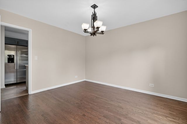 208 Pine Street, Deerfield, IL 60015