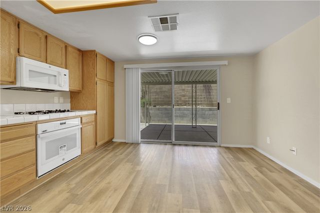 7664 Little Valley Avenue, Las Vegas, NV 89147