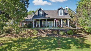 1404 N Maple Avenue, Sand Springs, OK 74063