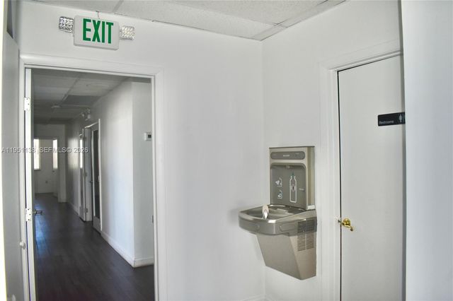 5590 W 20th Ave, Hialeah, FL 33016