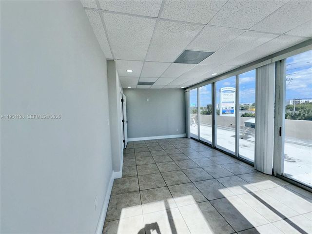 5590 W 20th Ave, Hialeah, FL 33016