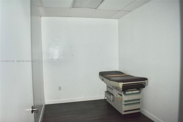 5590 W 20th Ave, Hialeah, FL 33016