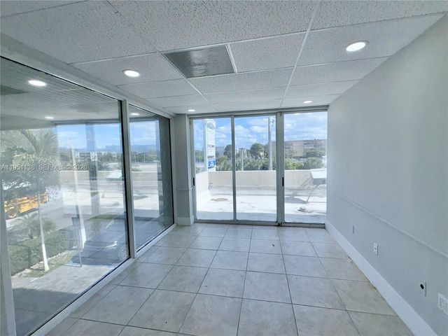 5590 W 20th Ave, Hialeah, FL 33016