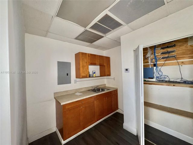 5590 W 20th Ave, Hialeah, FL 33016