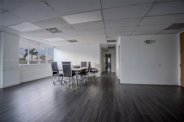 5590 W 20th Ave, Hialeah, FL 33016